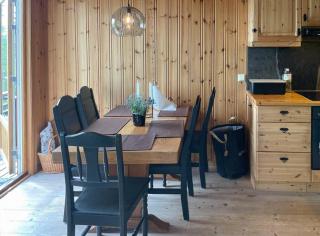 Enjoy Traditional, Norwegian Cabin Coziness - - 2