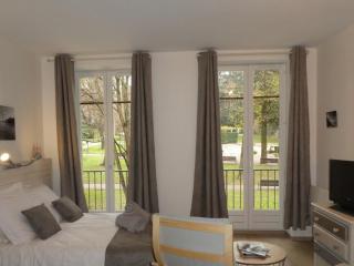 Studio confortable à Aix-les-Bains avec balcon et wifi - FR-1-555-113 - 2