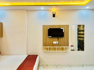 Shree Khatu Shyam Guest House - Varanasi - 9