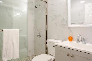 Stylish Stay in Center City, French-Japanese & Minimalist Vibes - 2