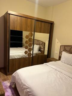 Luxury 3 Bedroom Apartment in Sheikh Zayed Premium Compound - Sheikh Zayed - 7