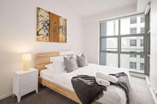 Cozy 2BR Apartment Steps from Darling Harbour - Sydney - 7