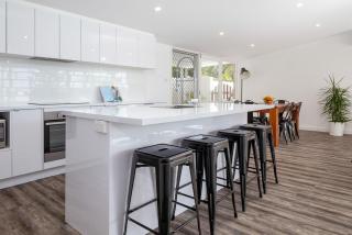 Magnificent Malua Views, Stroll to the beach - Malua Bay - 8