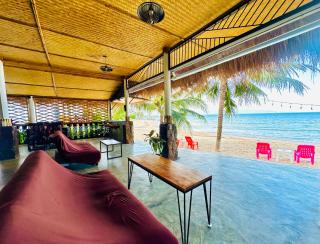 The Scenery Beach Resort - 7