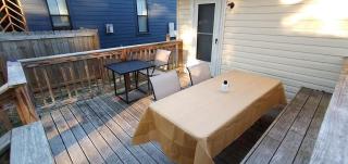 1 Bedroom Piña Pecan House by Palace of Nobles - Charlotte - 6