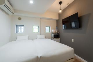 Higshi-Shinjuku 1003 - 0