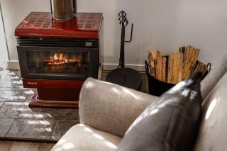 Bowral Beauty with Fire Place - Bowral - 4