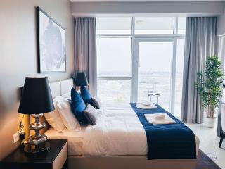 Luxurious Studio in Damac Hills - 4