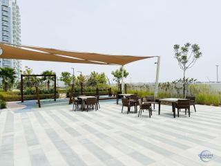 Luxurious Studio in Damac Hills - 2