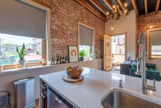Stylish SOHO-Inspired Loft, 15 Min to NYC Times Square - Union City - 4