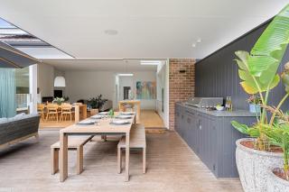 Five Dock Family Home With Pool & Parking - Sydney - 0