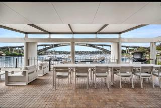 Sydney Harbour-Front Home With Views & Parking - Sydney - 6