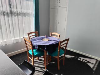 Affordable Entire Apartment - Timaru - 6