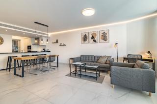 Seaview Splendor 2-BR luxury, huge terrace - Fuengirola - 2