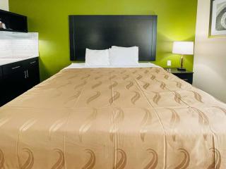 Quality Inn & Suites Lake Charles South - 2