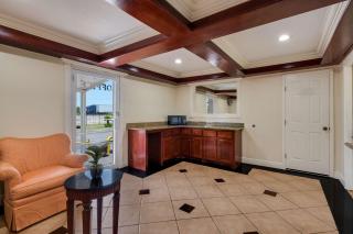Rodeway Inn & Suites East - New Orleans - 5