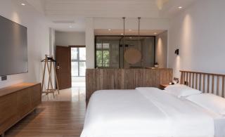 Cloudspire Haven-Cliffside Coffee-Beautiful Sunrise - 7