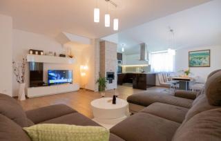 Villa Drazana - Makarska by Villas Guide - Perići - 3