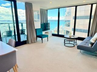 Magnificent SkyTower, Sea, Habour View in CBD - Auckland - 9