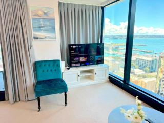 Magnificent SkyTower, Sea, Habour View in CBD - Auckland - 8