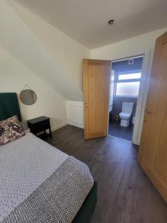 3bedroom Apartment with Parking - Bromley - 6