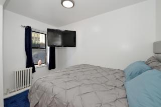 Cozy 2BR Apartment in the Heart of Chelsea - 2