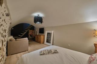 L'atypique Chez Les Amoureux - 7