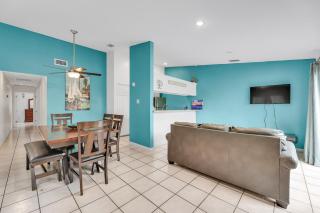 Relaxing and Spacious 2 bed 2 ba Short Walk to Beach A - South Padre Island - 9