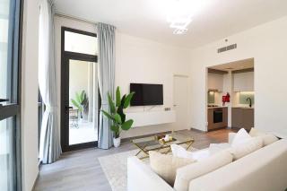 Golden Aura 1 Bedroom Apartment - 0