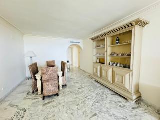 2 dorm 2 banos en primera linea en Playa Esmeralda - Marbella - 4