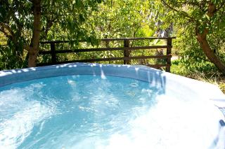 Pet Friendly Breathtaking Cottage with Great Views and Hot-tub in Rainbow, California - Fallbrook - 9