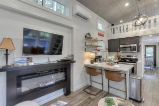 Gorgeous Cottage with Fire Pit and Barbecue in Tracy City, Tennessee - 0
