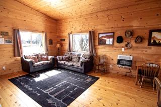 Rustic Cabin Rental with Porch at Foot of Abajo Mountains near Moab, Utah - Verdure - 6