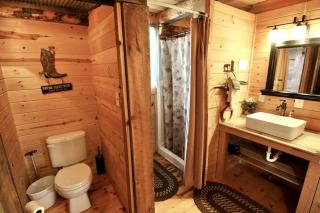 Rustic Cabin Rental with Porch at Foot of Abajo Mountains near Moab, Utah - Verdure - 3