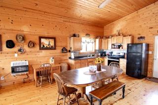 Rustic Cabin Rental with Porch at Foot of Abajo Mountains near Moab, Utah - Verdure - 1