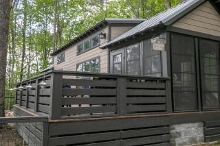 Beautiful Cottage with Nice Forest Sights in Tracy City, Tennessee - 0