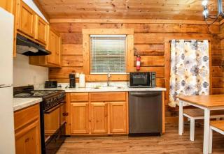Romantic and Cozy Cabin Designed for Relaxation in Sevierville, Tennessee - Sevierville - 7