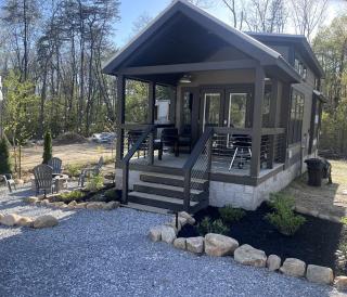 Breathtaking Tiny House Settled Between Trees in Tracy City, Tennessee - Tracy City - 0