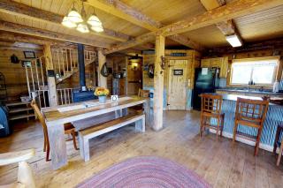 Impressive Cabin Nestled Amidst Trees in Monticello, Utah - Verdure - 6