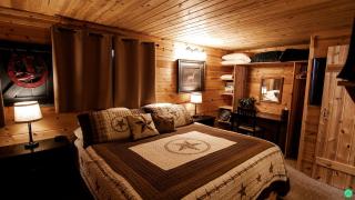 Fully-Furnished Cabin Rental with Beautiful Mountain Views Near Moab, Utah - Verdure - 0