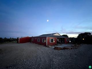 Fantastic Cabin with Fire Pit and Barbecue in Monticello, Utah - Verdure - 9