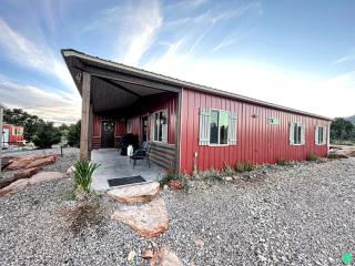 Fantastic Cabin with Fire Pit and Barbecue in Monticello, Utah - Verdure - 8