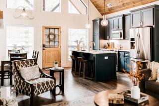 Classy Cabin Beautifully Design with Spa in Broken Bow, Oklahoma - Broken Bow - 7