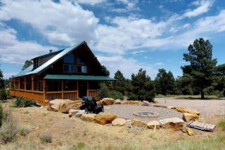 Picturesque Cabin with Barbecue and Fire Pit in Monticello, Utah - Verdure - 7