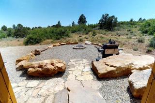 Picturesque Cabin with Barbecue and Fire Pit in Monticello, Utah - Verdure - 4