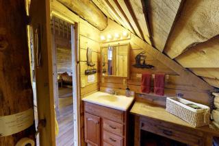 Picturesque Cabin with Barbecue and Fire Pit in Monticello, Utah - Verdure - 2