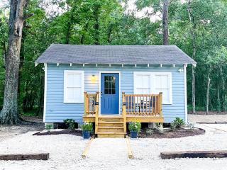 Picturesque Cozy Cottage with Fire Pit Space in Louisiana - Lafayette - 0