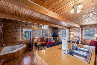 Magnific Secluded Cabin with Hot-tub in Mentone, Alabama - Mentone - 3