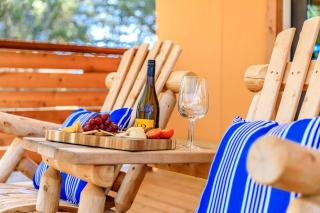 Luxury Cabin, with Hot-Tub Access in Ingram, Texas for Relaxing Weekends Away - Ingram - 8