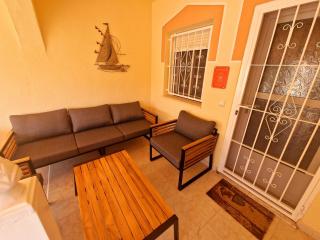 Tranquil Bungalow Retreat - Ciudad Quesada - 3